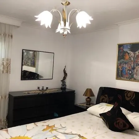 Lejlighed Elena 5***** Vromerí
