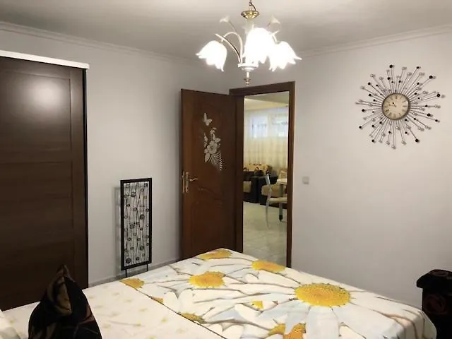 Elena 5***** Vromerí