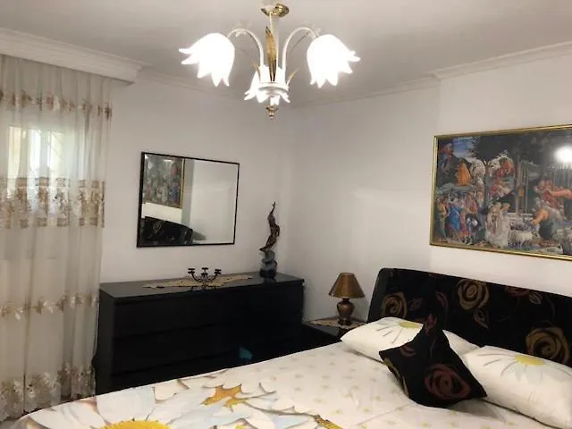 아파트 Elena 5***** Vromerí