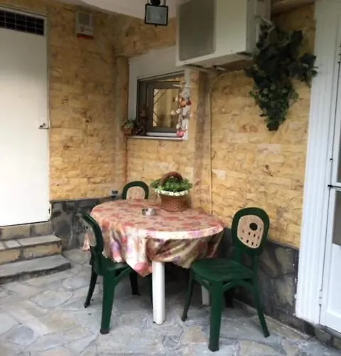 아파트 Elena 5***** Vromerí
