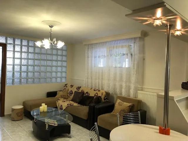 Elena 5***** Vromerí